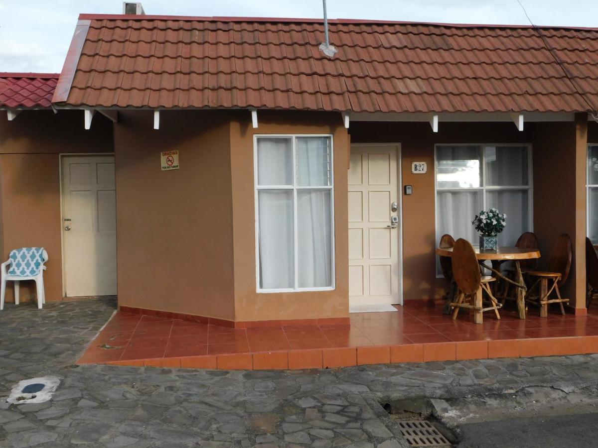 جاكو Condo Villa B27 Sleeps Five People - B28 Sleeps Six People - Price Includes Housekeeping Fees Not Taxes - Very Close To The Pool And Beach! المظهر الخارجي الصورة
